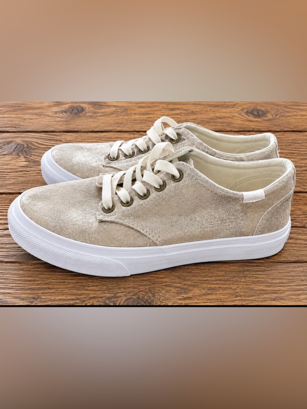 Vans Women’s Low-Top Sneakers in Light Beige